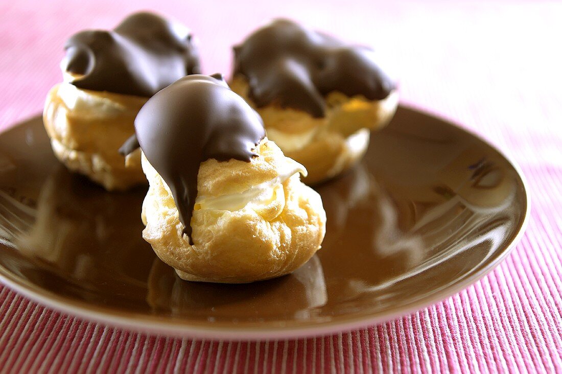 Profiteroles with chocolate sauce