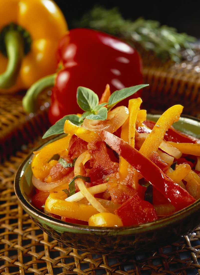 Colourful pepper salad with tomatoes