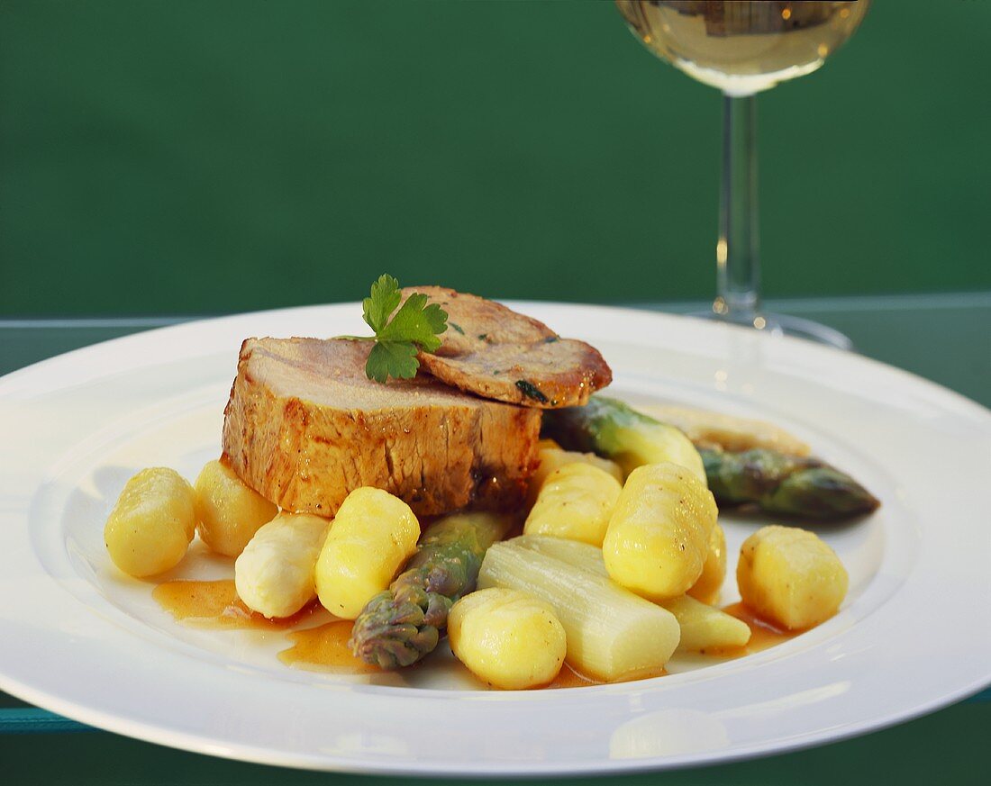 Saddle of veal & calf's sweetbreads with asparagus & gnocchi