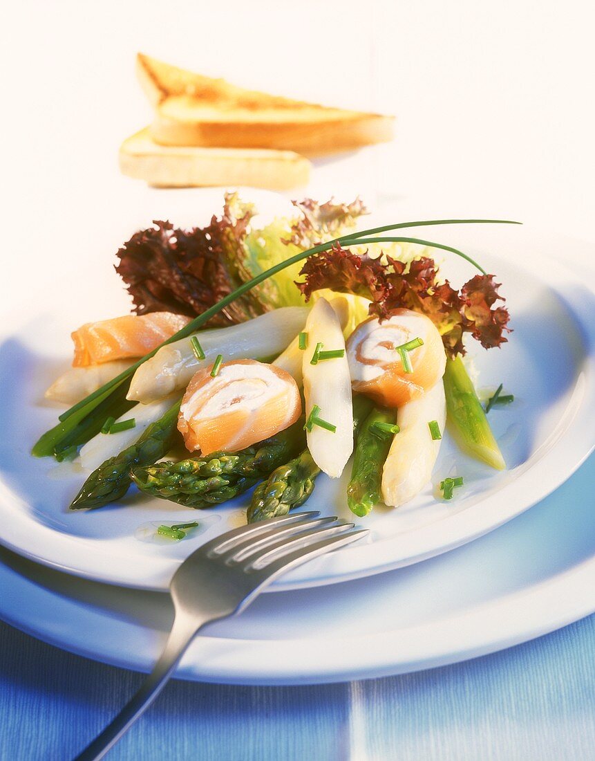 Asparagus with smoked salmon