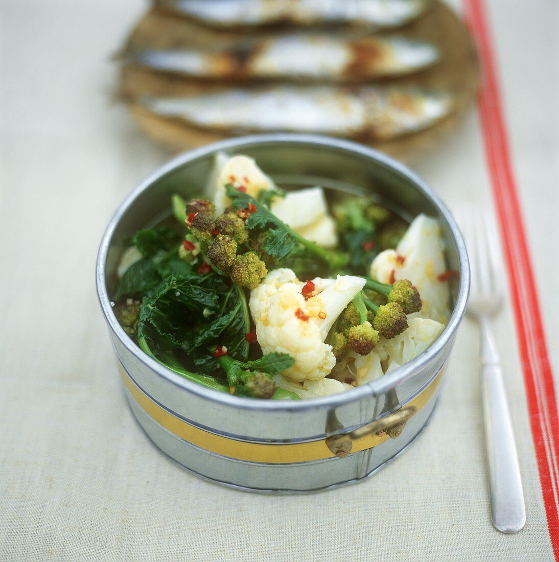 Spicy cauliflower with broccoli and spinach