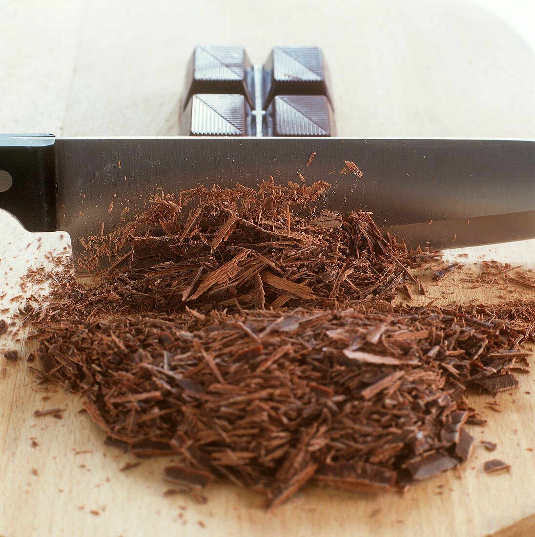 Making chocolate curls