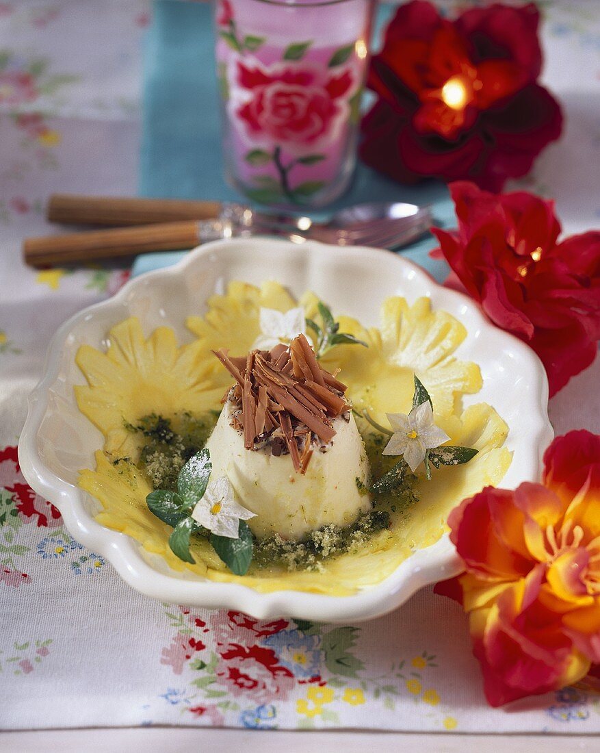 Ananascarpaccio mit Vanillecreme