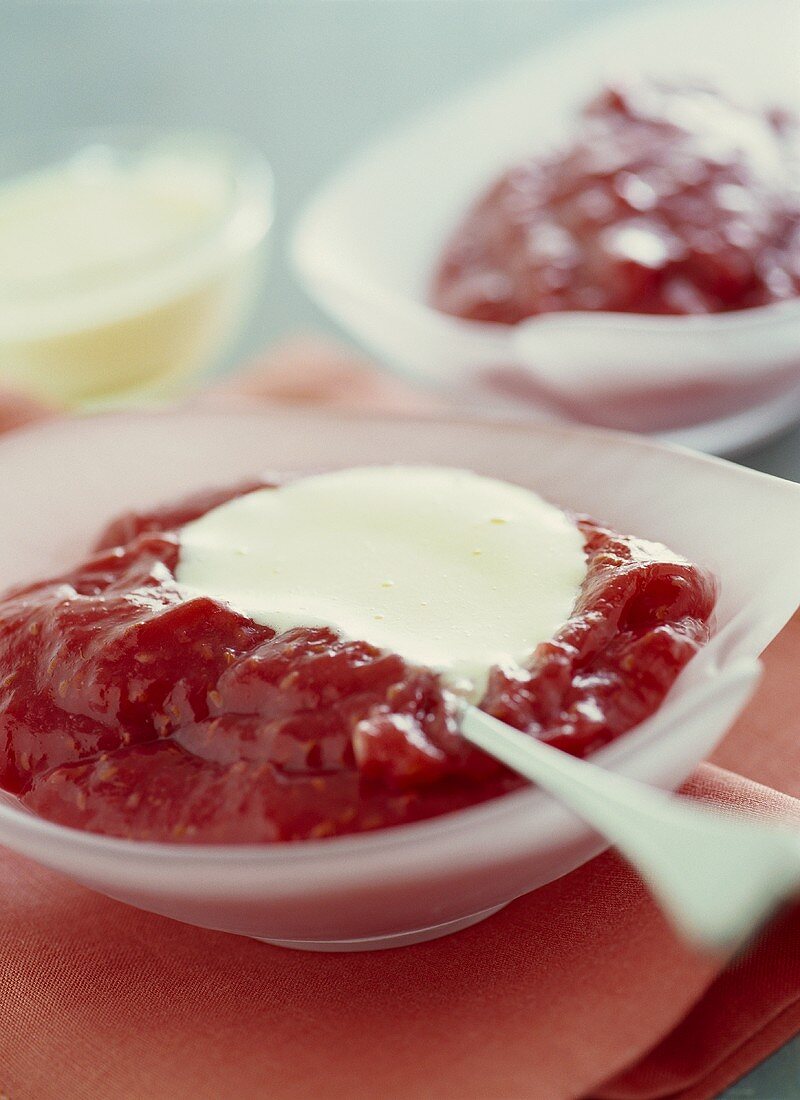 Raspberry compote with cream