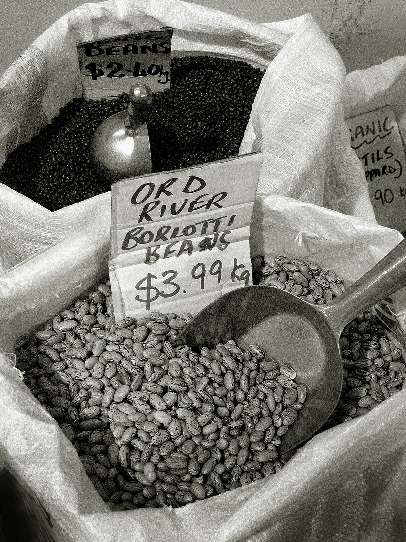 Borlottibohnen im Sack auf einem Markt