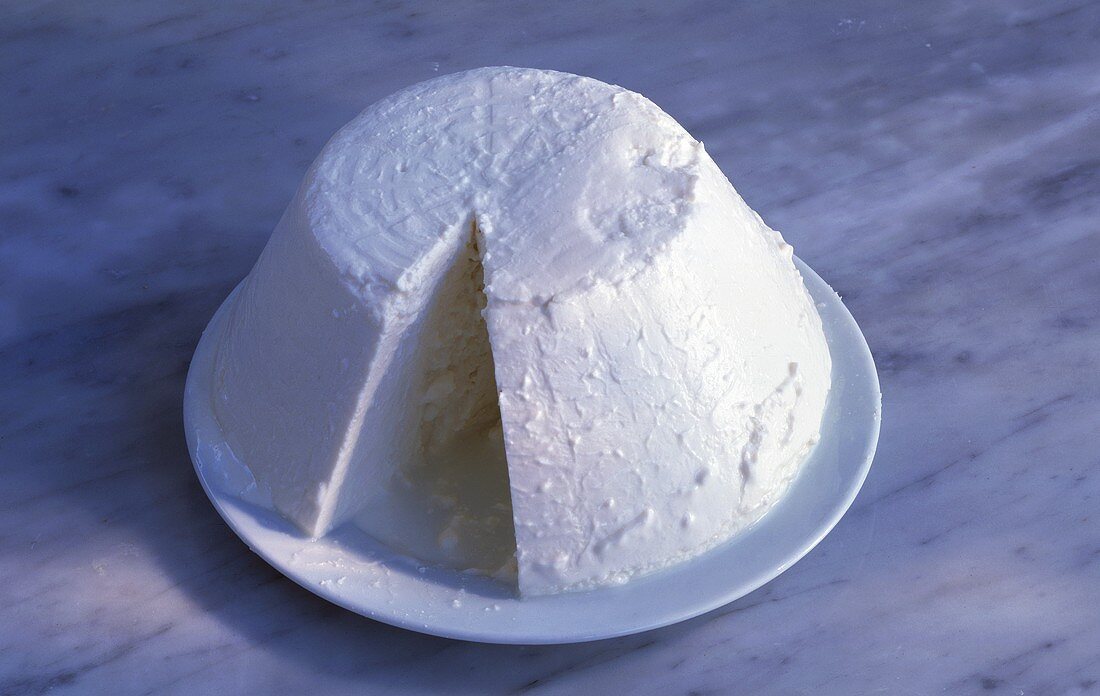 Ricotta di Pecora angeschnitten