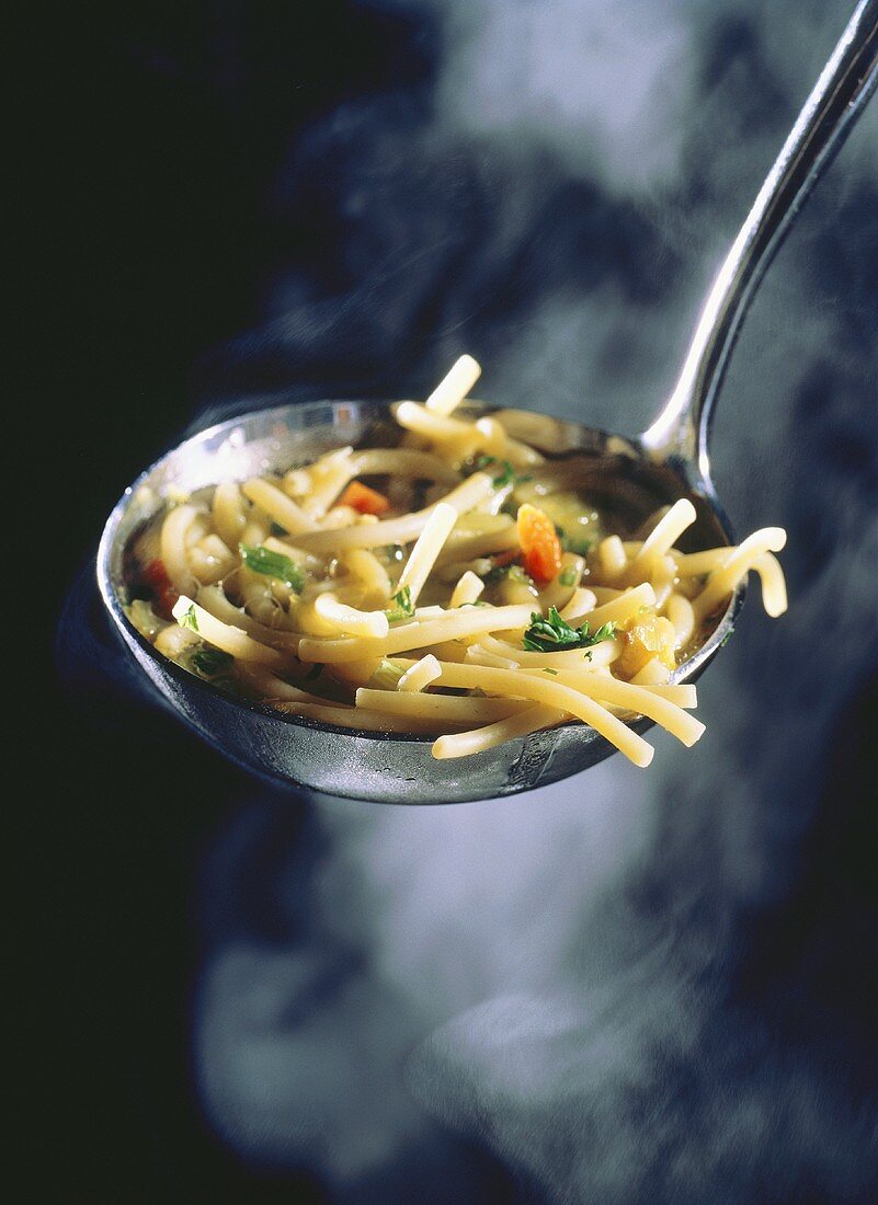 Pasta in brodo (Nudelsuppe, Italien)