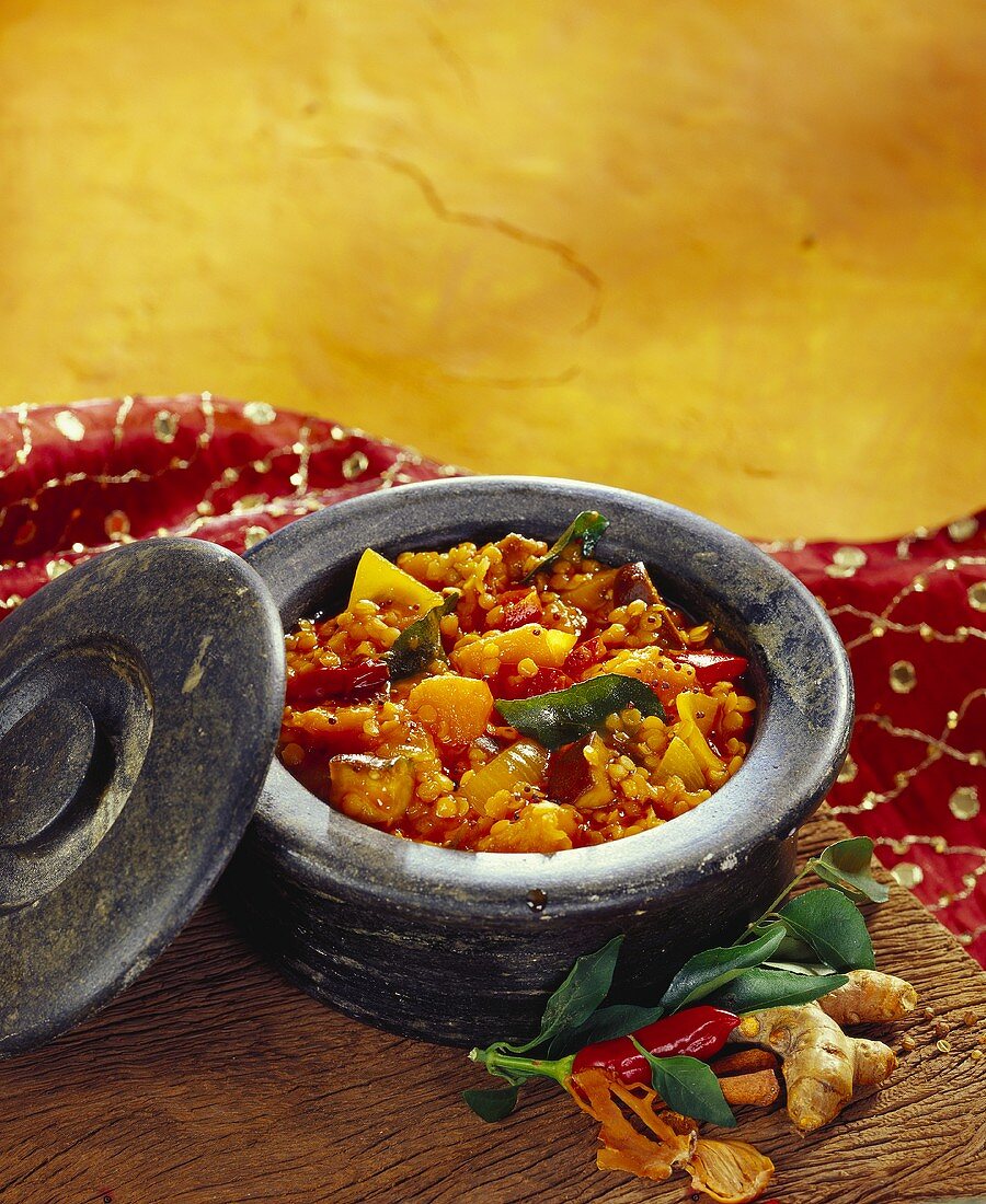 Sambhar (lentils with pumpkin and aubergine, India)