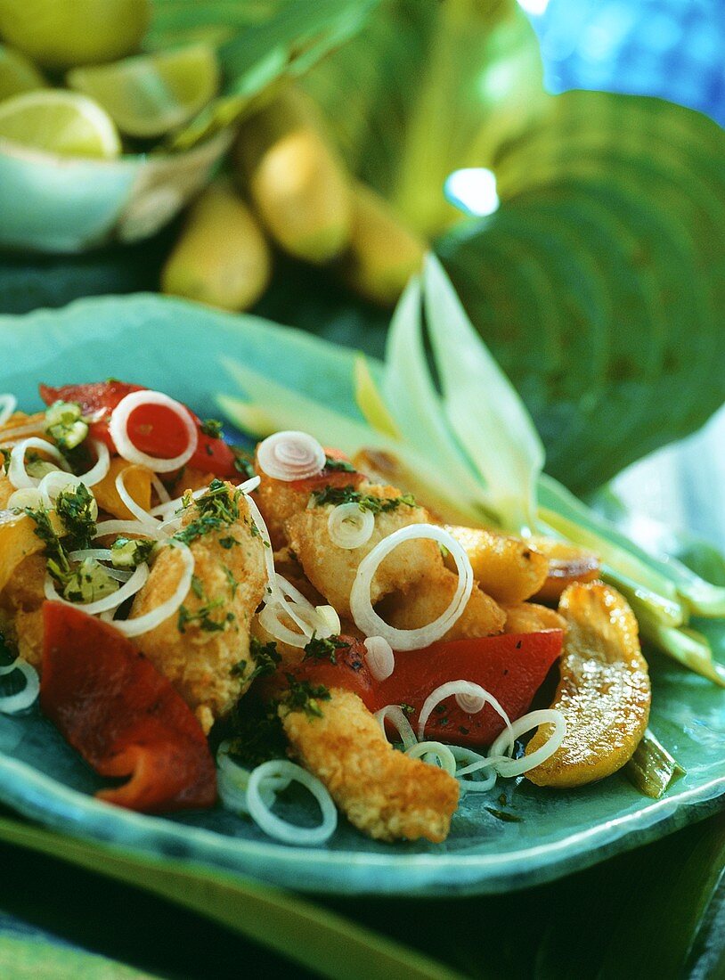 Deep-fried fish with vegetables and banana (Cuba)