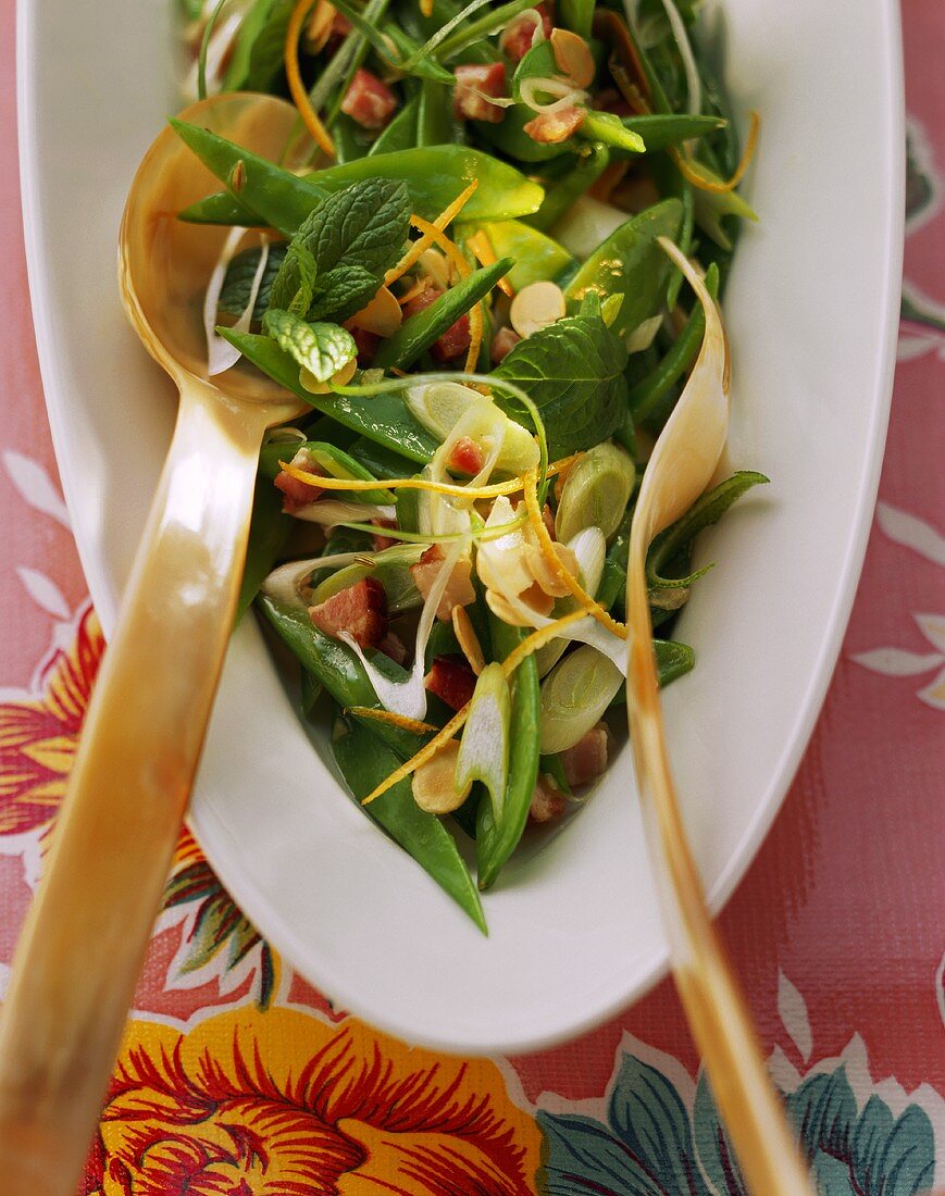 Mangetout pea salad with bacon and mint