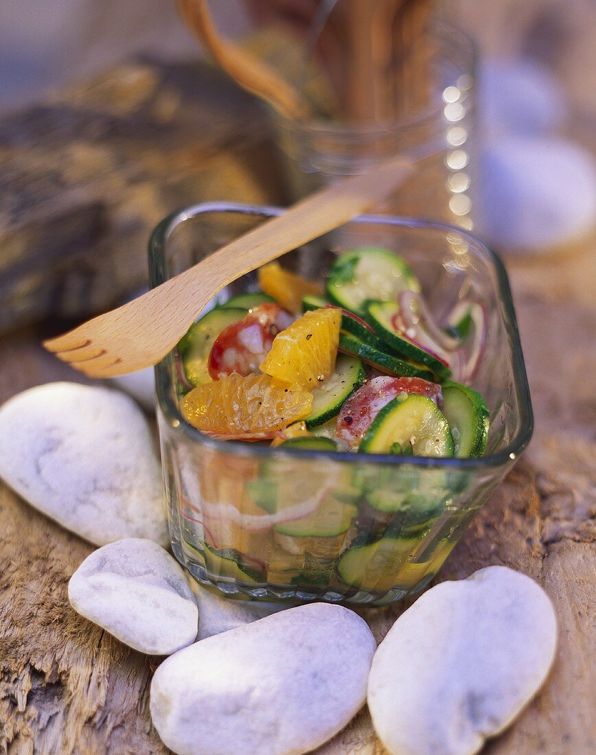 Courgette salad with salami and oranges for picnic
