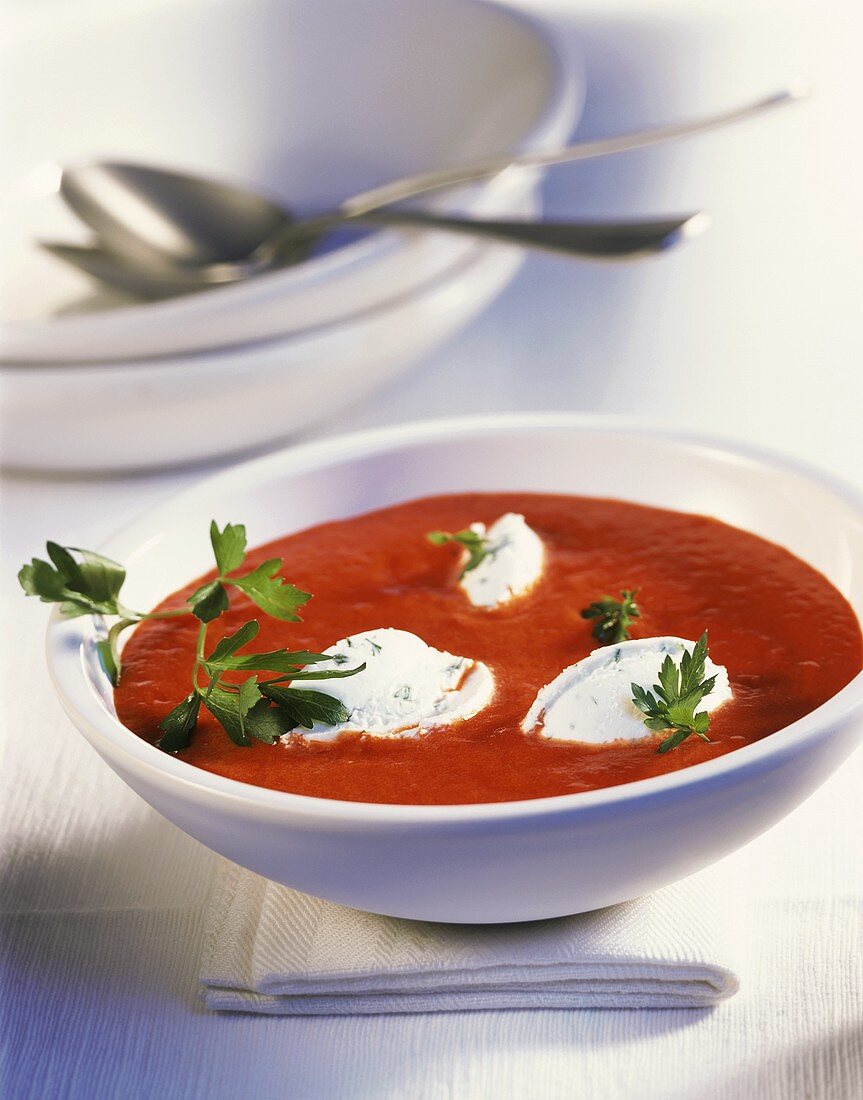Pepper soup with soft cheese dumplings