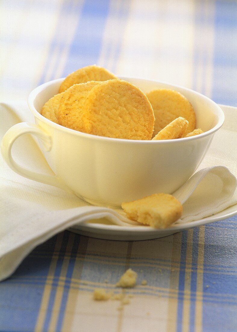 Shortbread in white cup