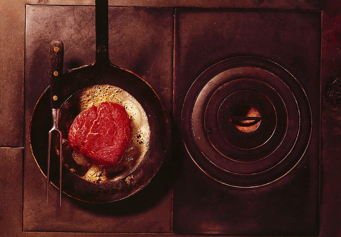 Fillet steak in frying pan