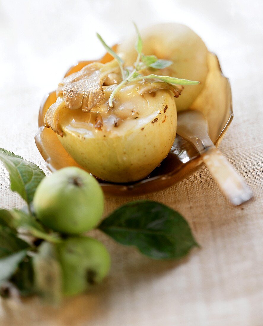 Apfel mit Camembert-Pilz-Füllung