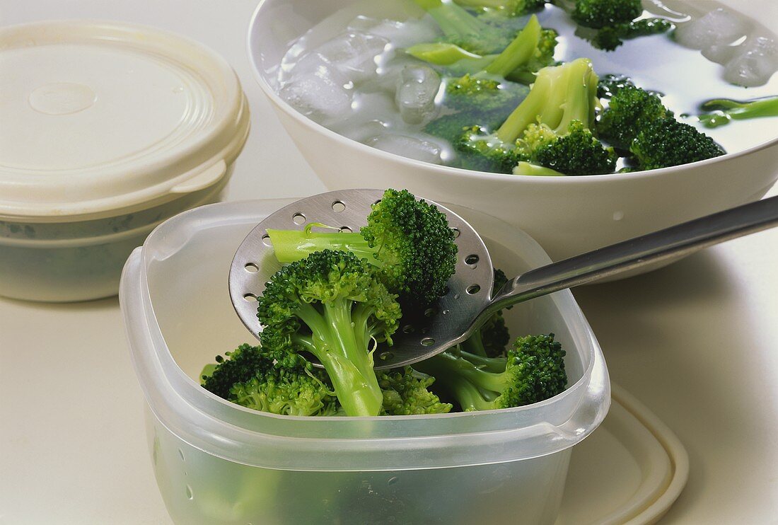 Freezing blanched broccoli