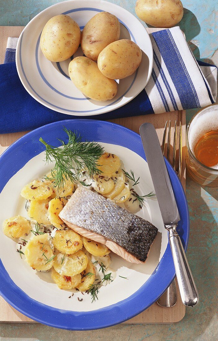 Lachsfilet mit Milchkartoffeln