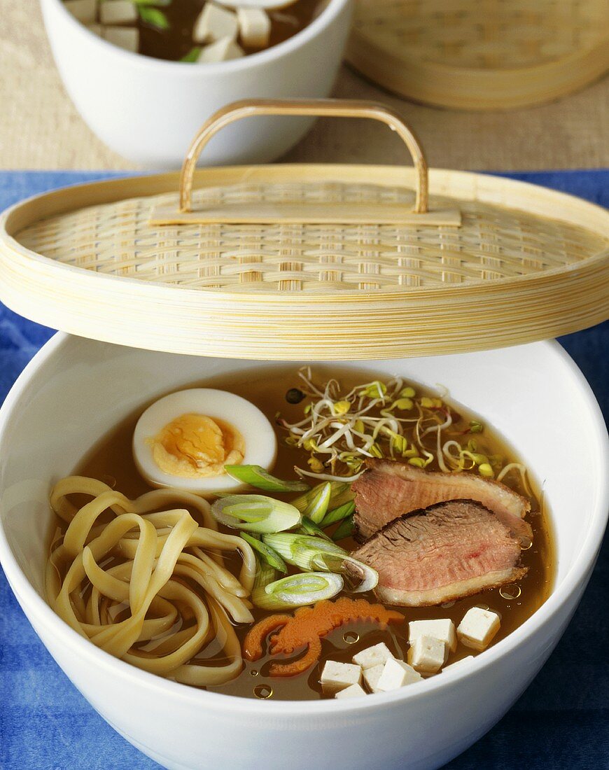 Bouillon Nippon (with duck breast, boiled egg and noodles)