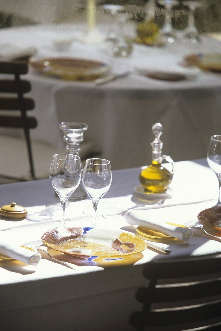 Tables with settings (Auberge la Feniere, Lourmarin)