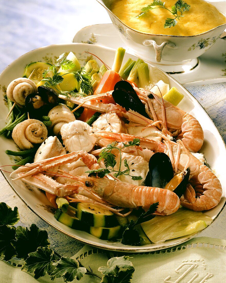 Fish platter with seafood and vegetables