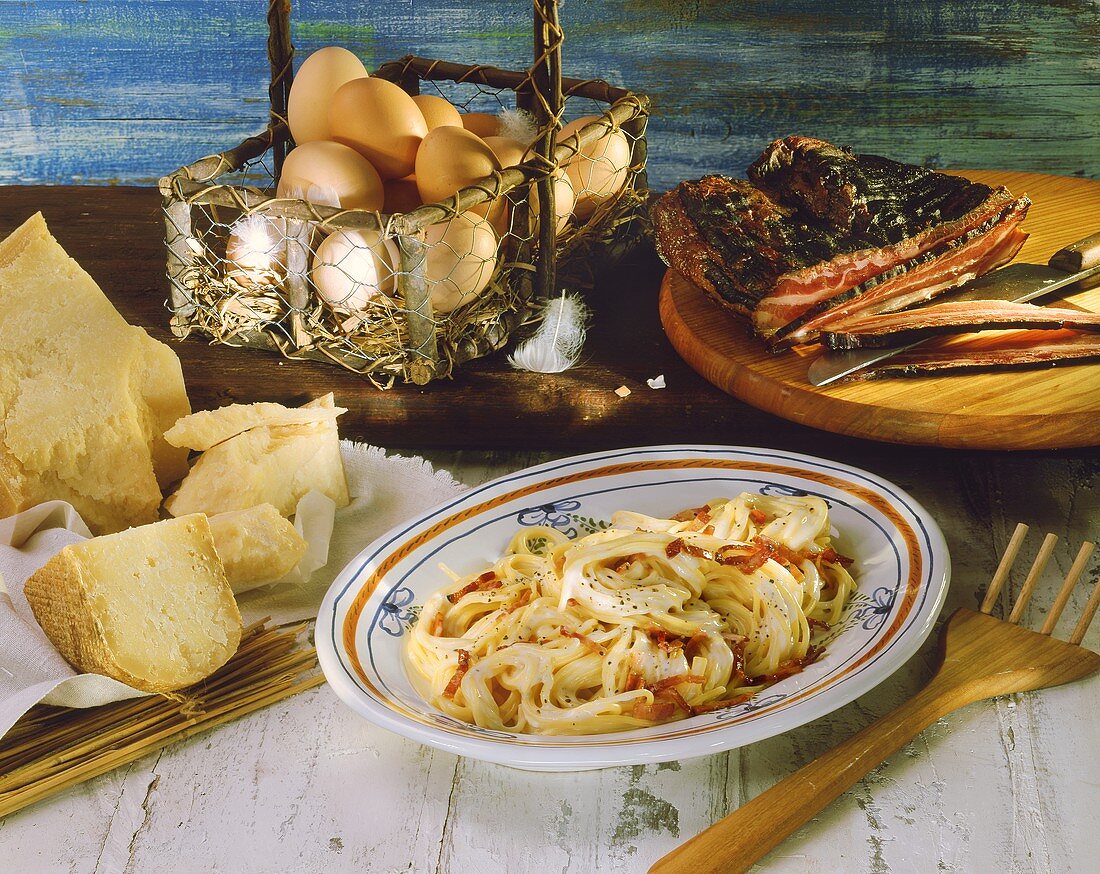 Spaghetti alla carbonara (Spaghetti mit Speck und Ei)