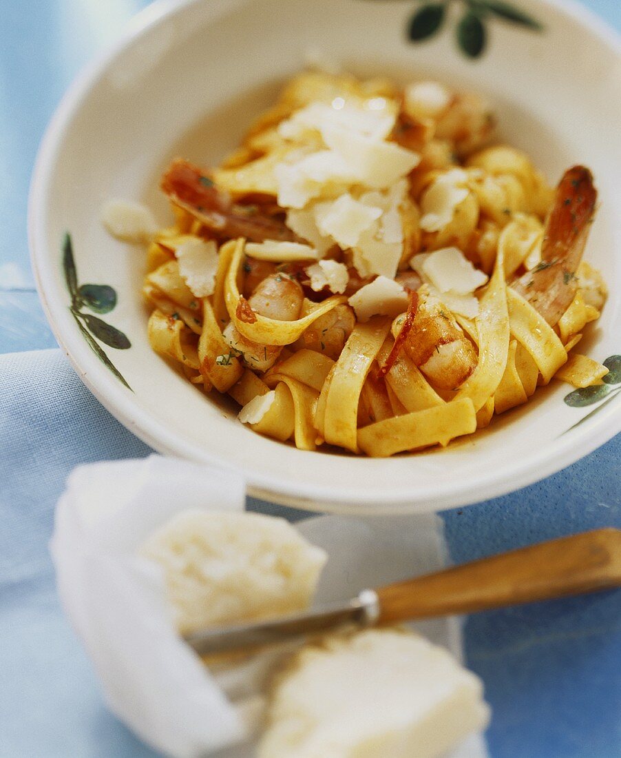 Pasta aglio e gamberi (Knoblauch-Nudeln mit Garnelen)