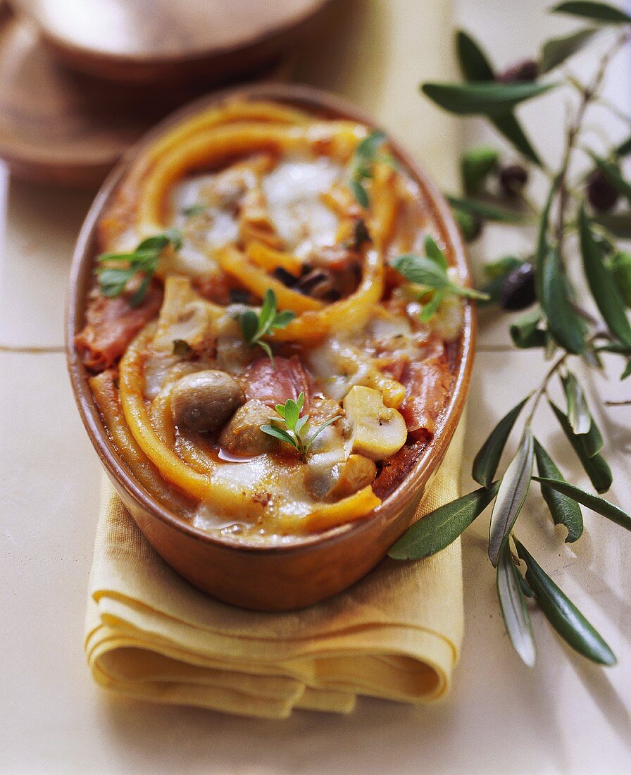 Macaroni bake with mortadella and mushrooms