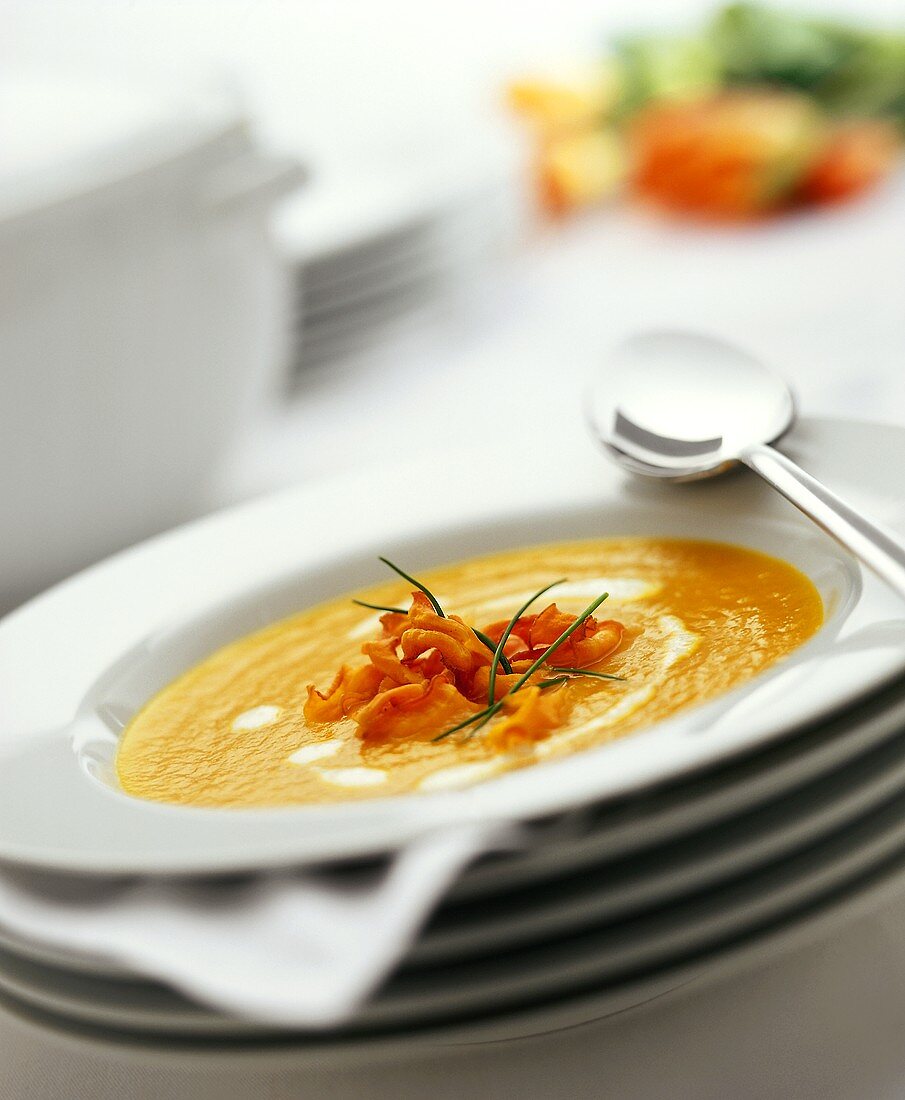 Carrot soup with honey and ginger