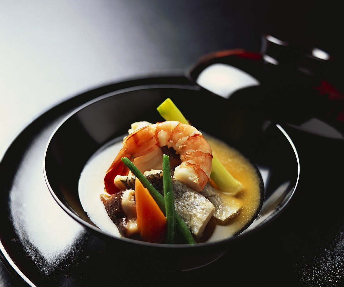 Asiatische Meeresfrüchte-Fisch-Suppe