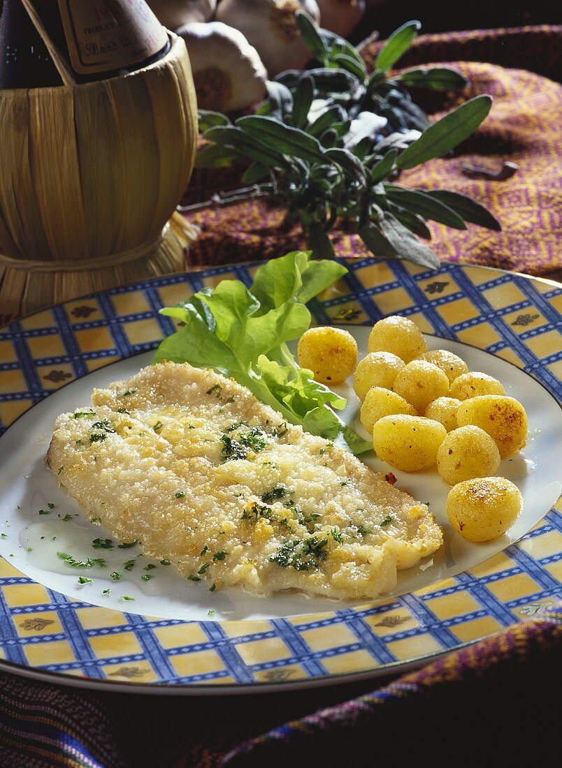 Kabeljaufilet in Brotkruste, dazu Kartoffeln