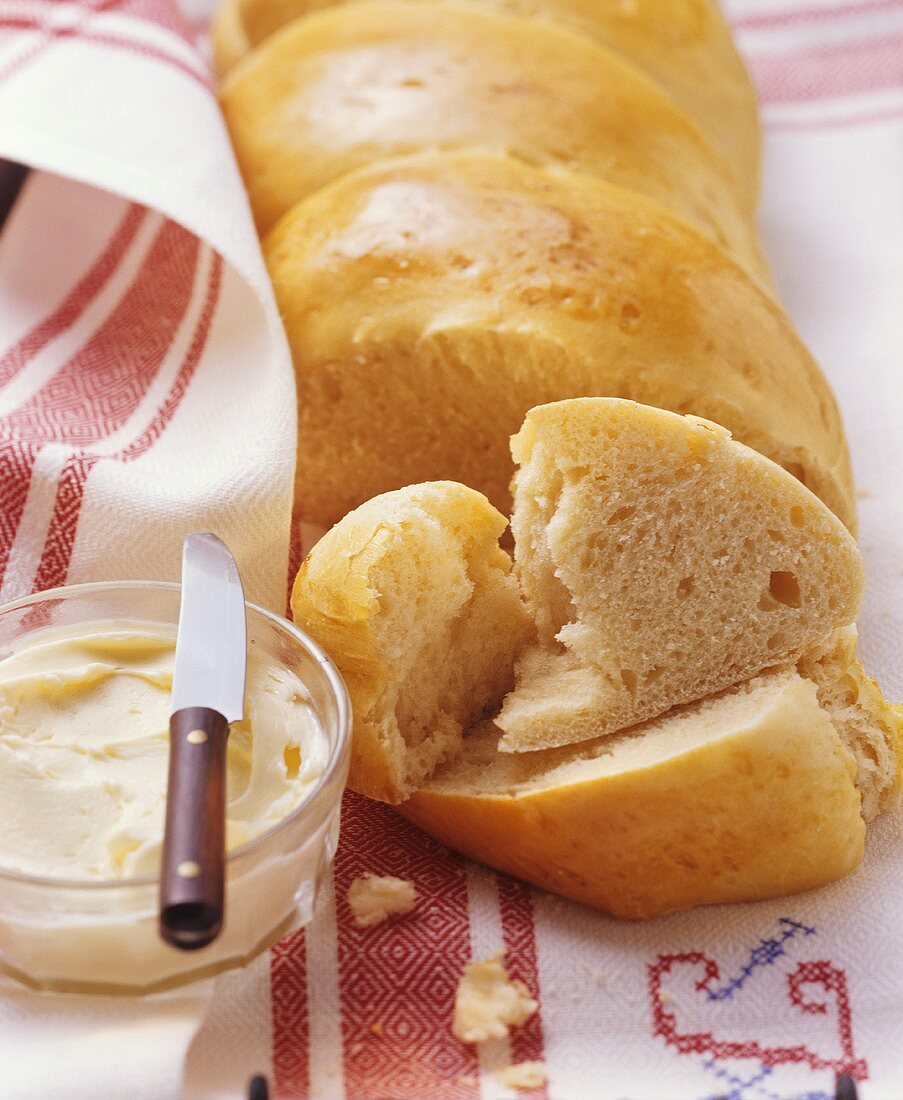 Anke-Züpfe: bread plait with butter and egg from Switzerland