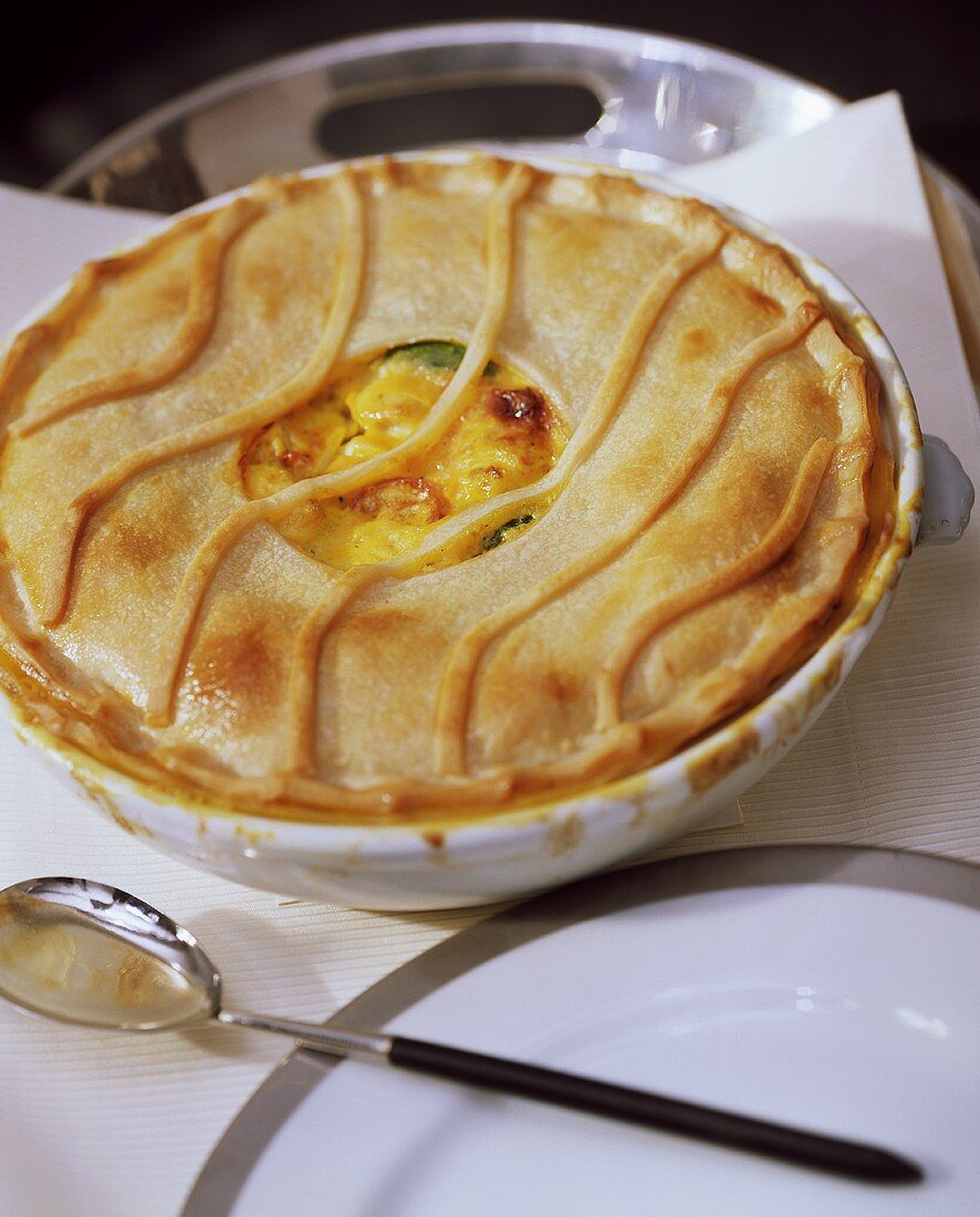 Löffelpastete mit Meeresfrüchten zum Brunch