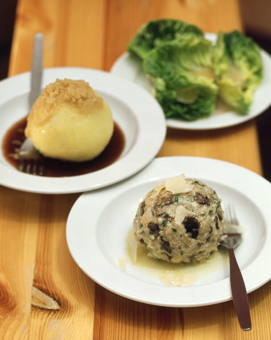 Kartoffelknödel und Steinpilzknödel