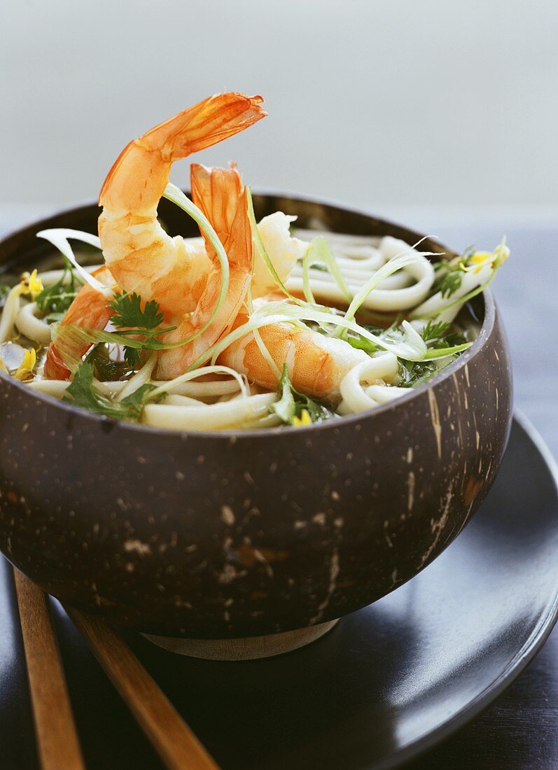 Soup with shrimps and noodles