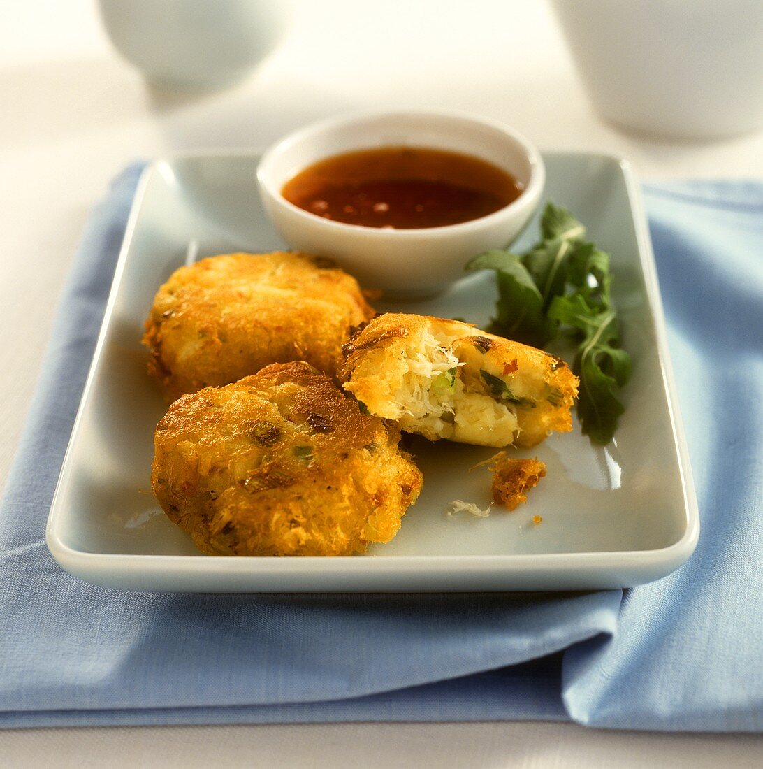 Fish cakes with tomato dip