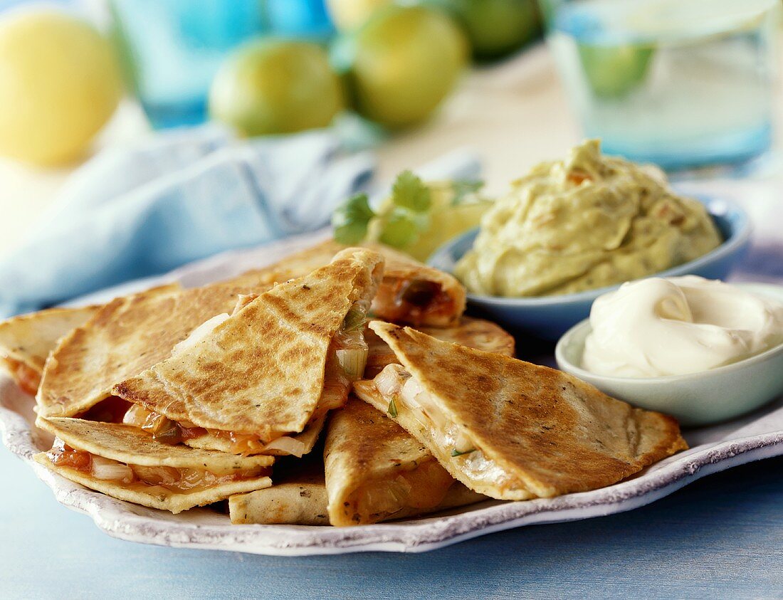 Stuffed tortilla triangles with dips