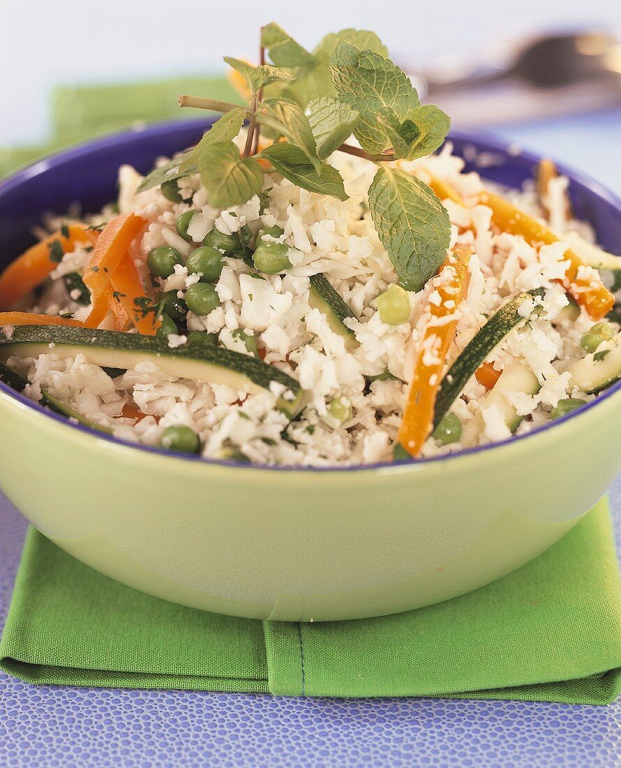 Vegetable salad with cauliflower, yoghurt sauce & fresh mint