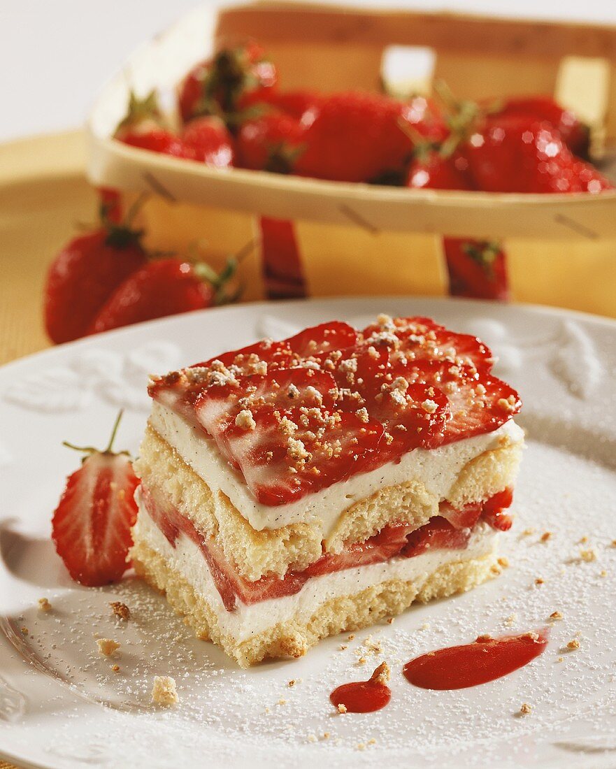 Strawberry mascarpone slice