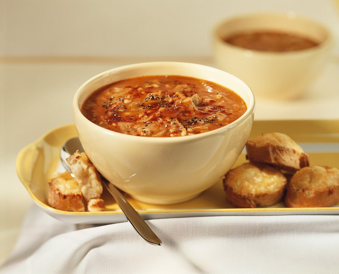 Cabbage soup with cheese croutons