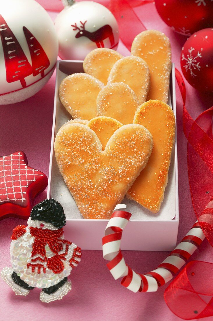 Christmas biscuits: orange hearts