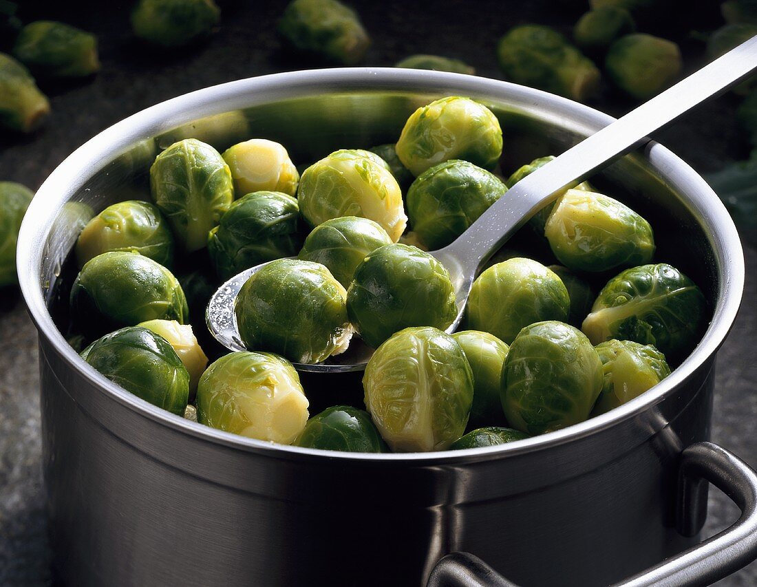 Brussels sprouts in pan