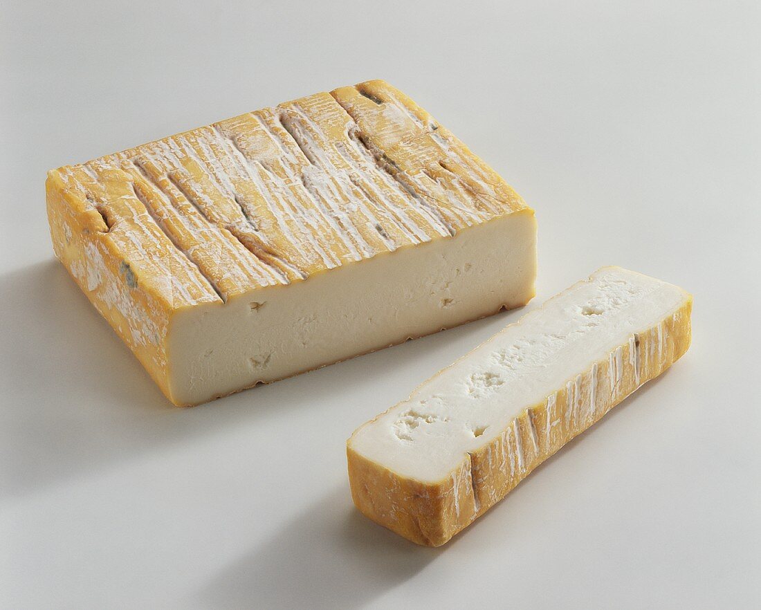 Brescianella stagionata (soft cheese from Lombardy)