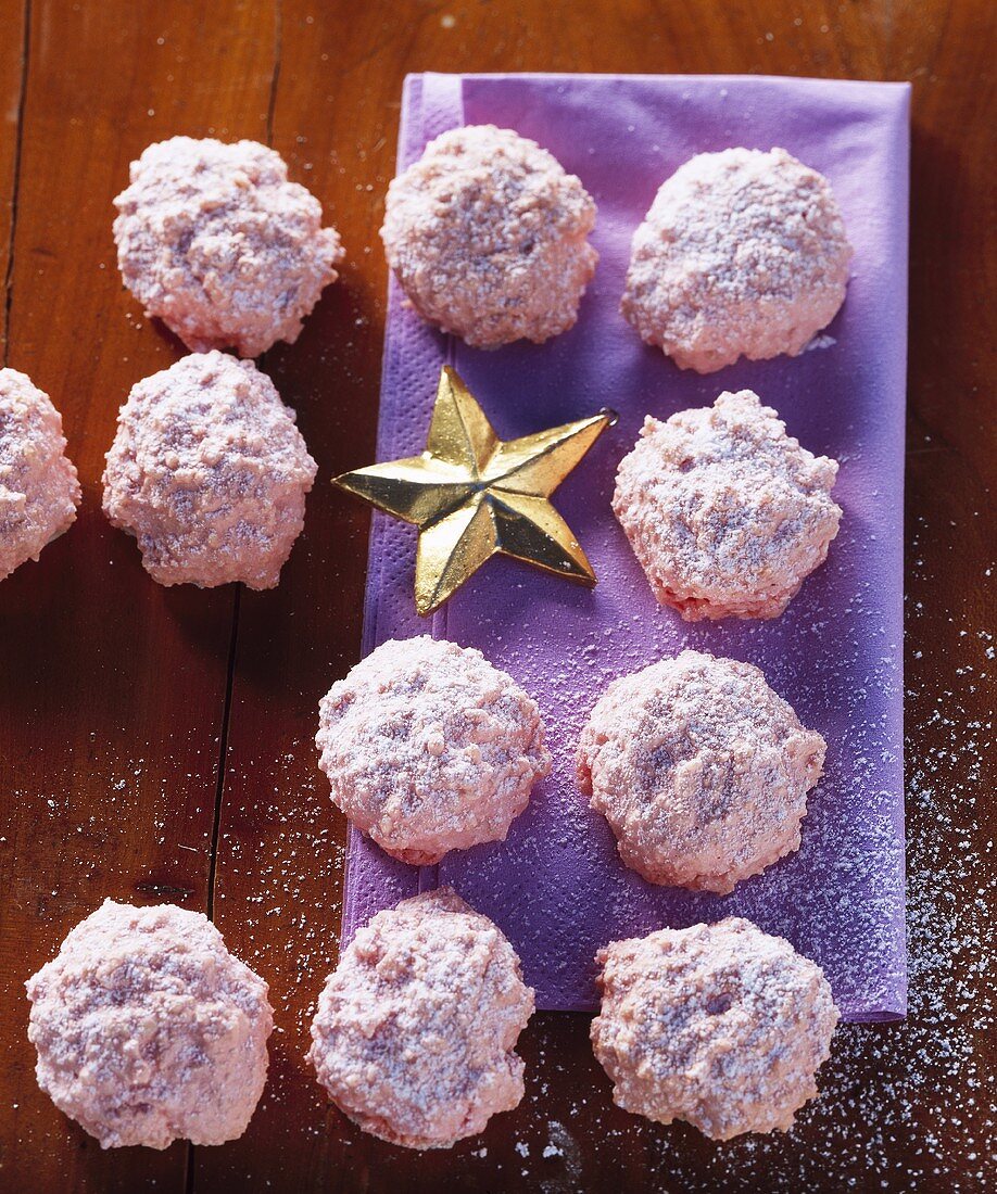 Almond and cherry macaroons for Christmas