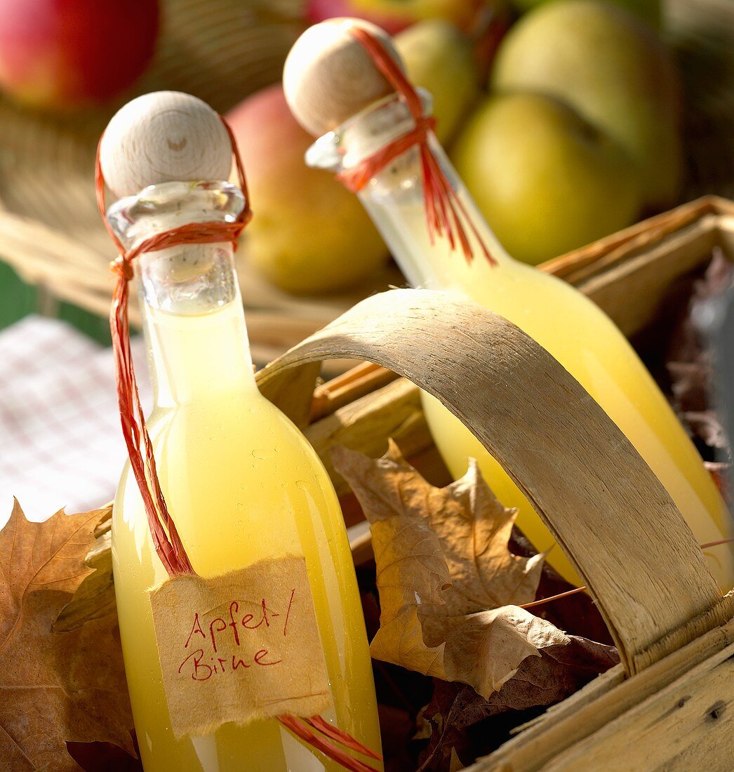 Apple and pear juice
