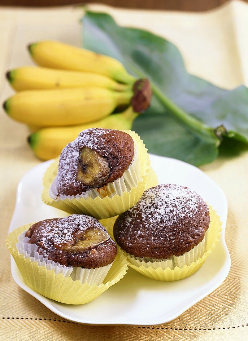 Chocolate muffins with bananas
