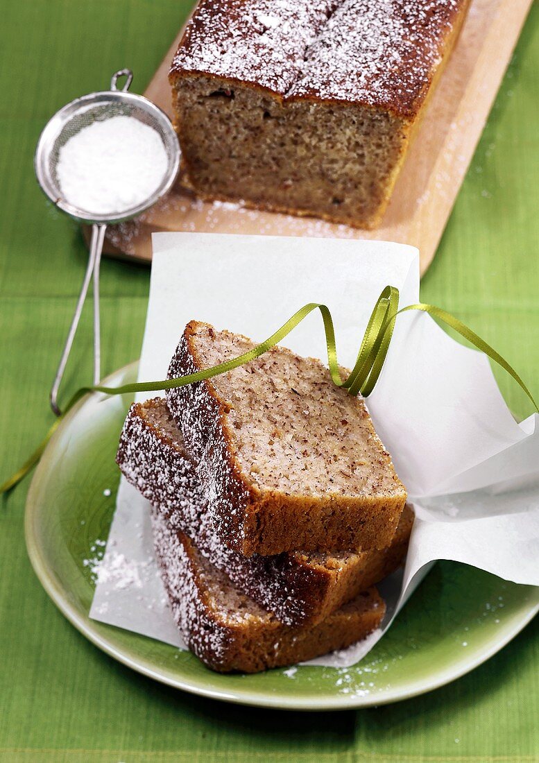 Mineral water cake with icing sugar