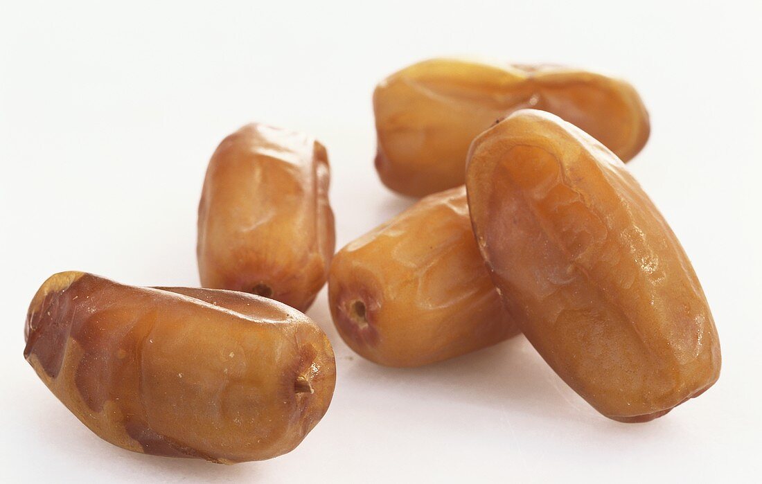 Several dried dates