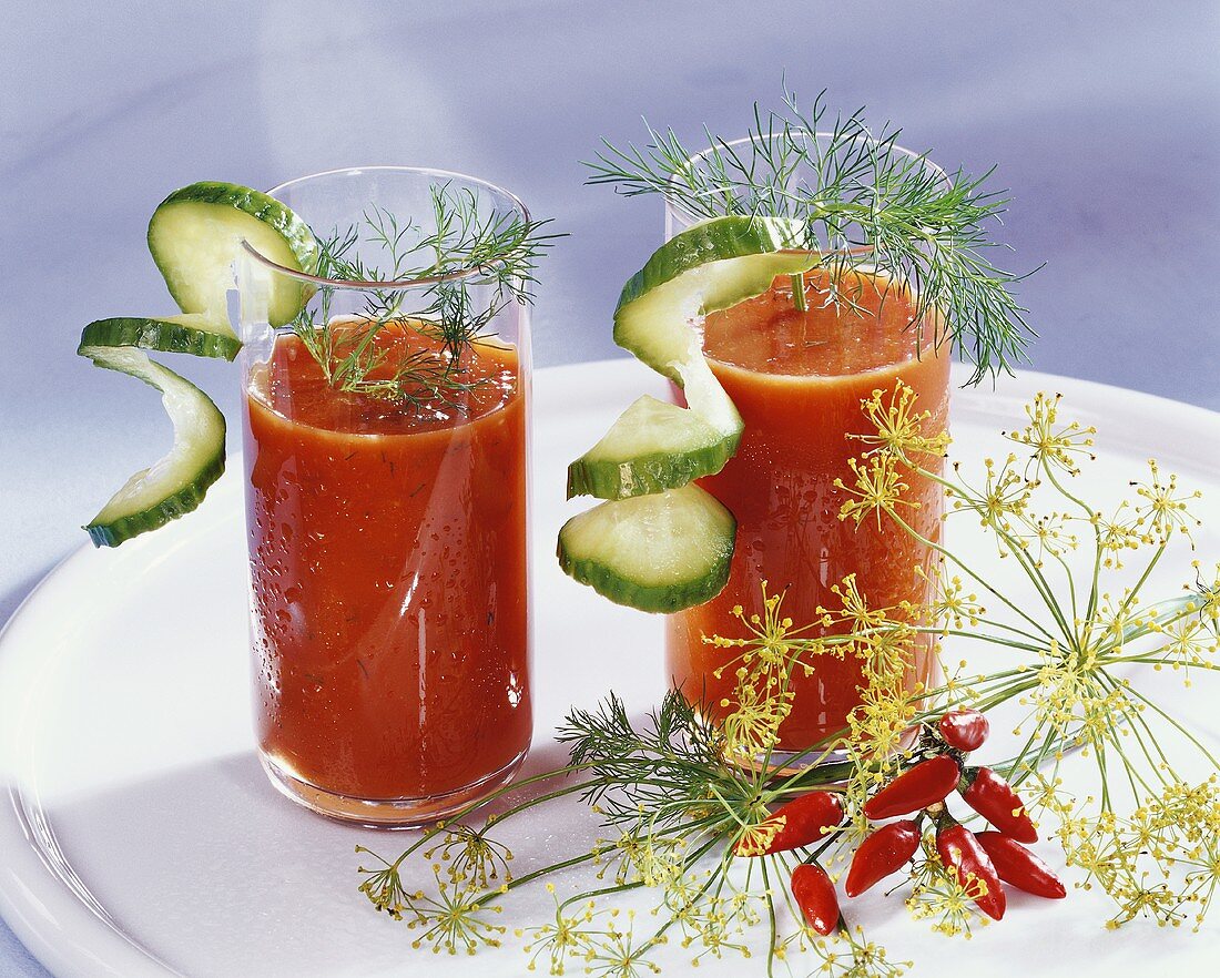 Vegetable drinks with dill and cucumber