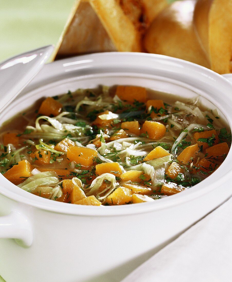 Cabbage soup with pumpkin and apple