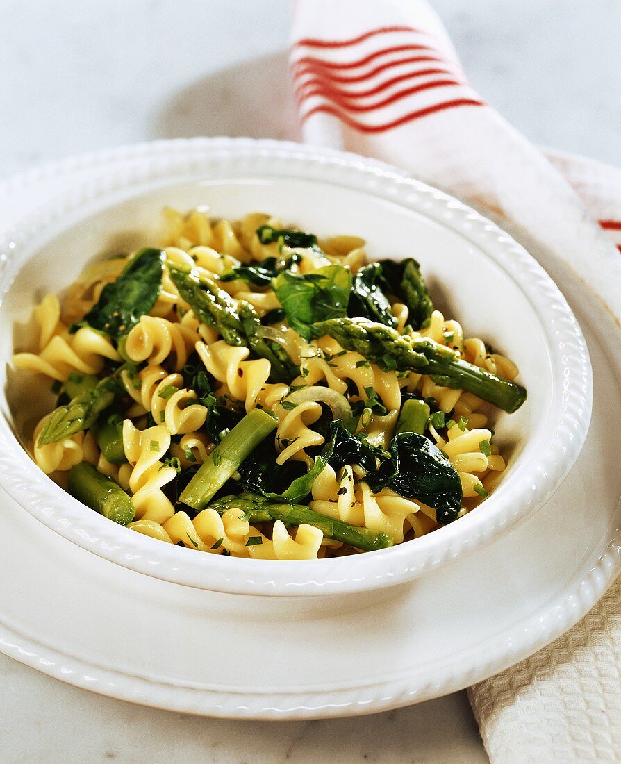 Fusilli with asparagus and spinach